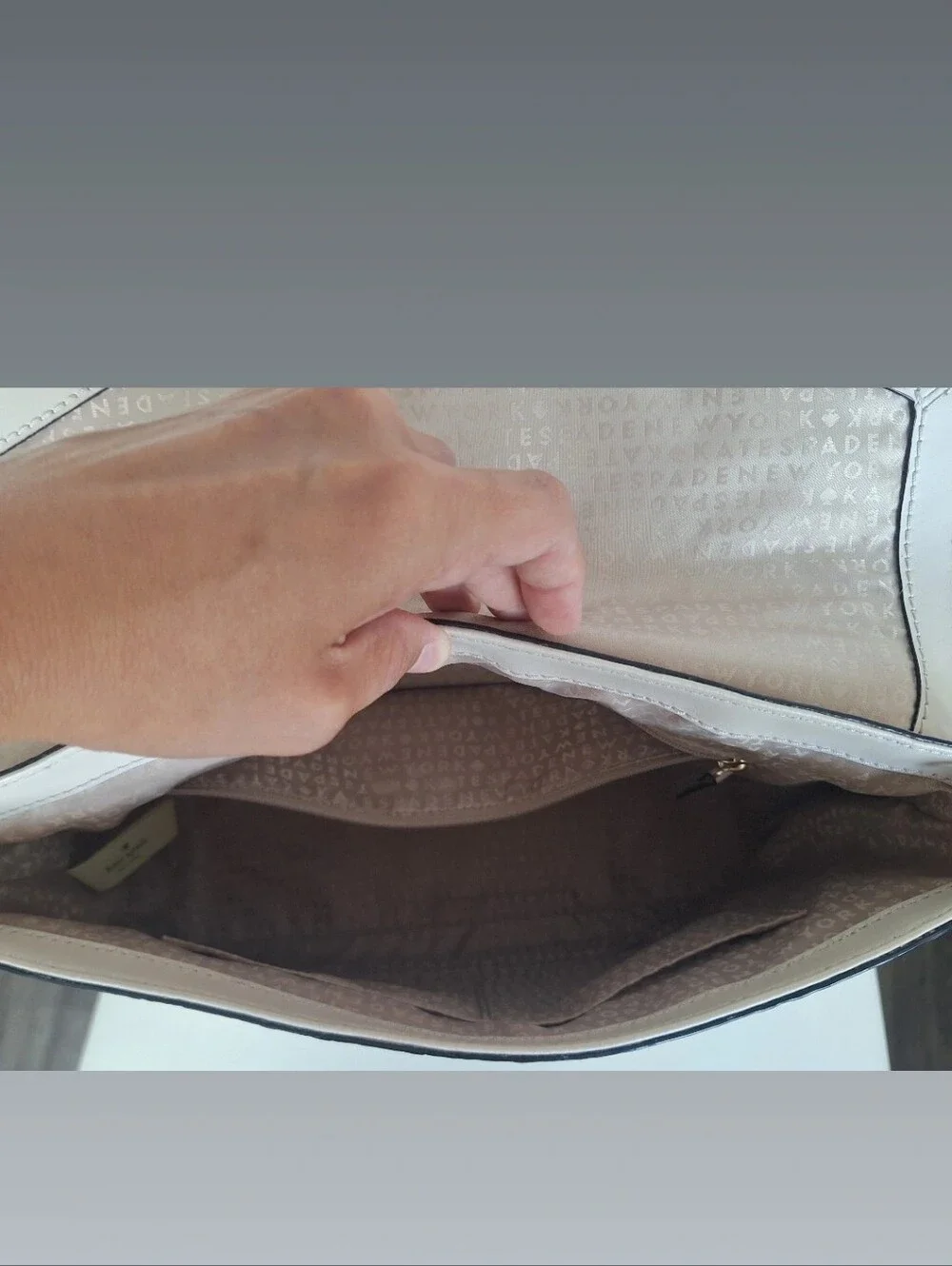 Kate Spade A La Vita Leena Cream Ostrich Embossed Leather Shoulder Bag EUC